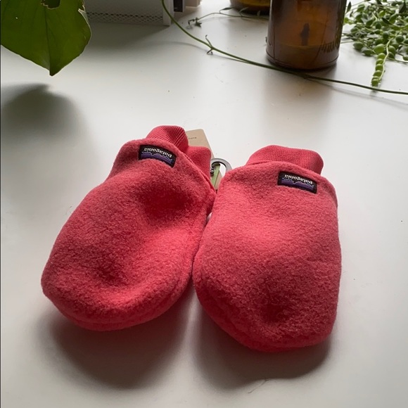 patagonia baby pita pocket mittens